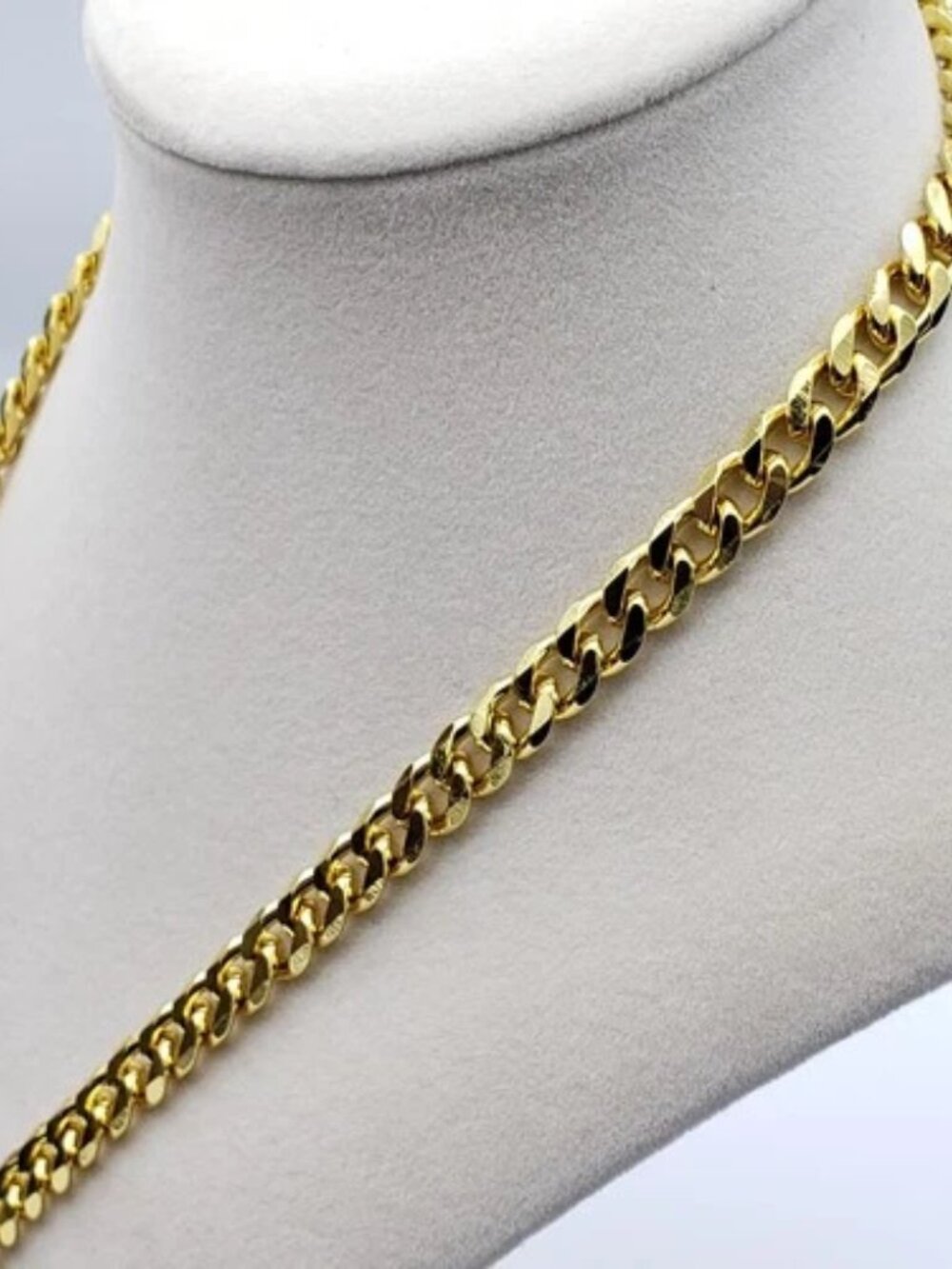Stainless Steel Gold-Plated Necklace with Authentic Louis Vuitton Padlock - Picture 11 of 11